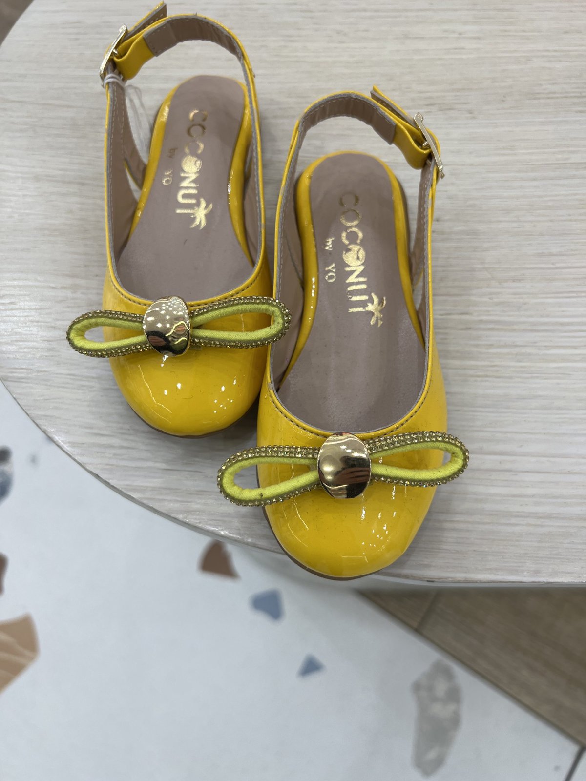 ae1545e3-ea03-42cd-9461-041af9277842-25734-00000a5987186aa2_file Coconut Παιδικό Πέδιλο για Κορίτσι yellow C904-1 - Image 1