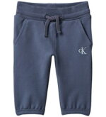 Calvin Klein Βρεφικό Σετ με ασορτί σχέδιο για Αγόρι Μπλε LV1CKTJI14-CHX-Nightshadow-Blue - Image 3